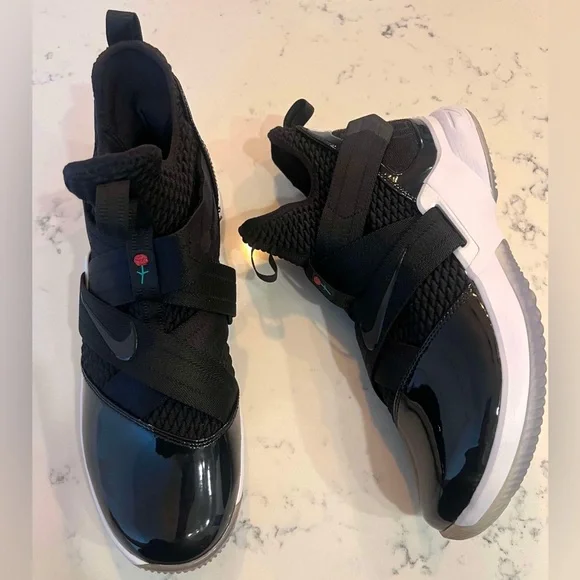 Nike LeBron Soldier 12 Men’sSFG “Tuxedo”Basketball Shoes AO4054-005 NEW